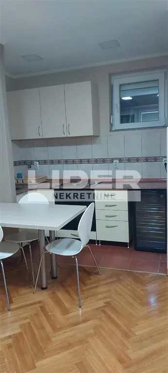 Izdavanje, trosoban stan, 60m², Brace Jerković, Voždovac Sve Podlokacije