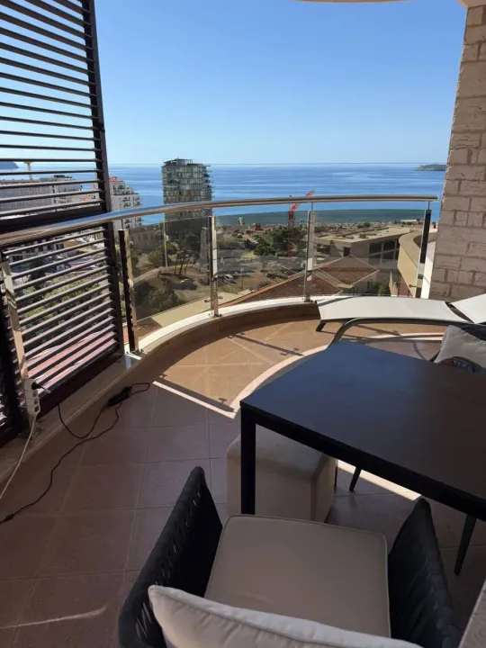 Rent, one bedroom apartment, 74m², Bečići, Budva