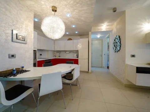 Prodaja, dvosoban stan, 94m², Budva, Crna Gora - image 5