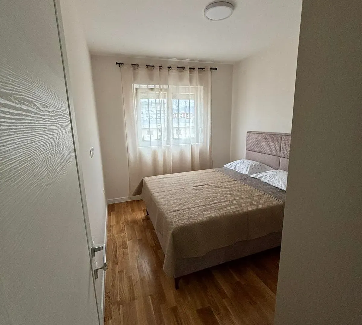 Rent, one bedroom apartment, 42m², Pobrežje, Podgorica