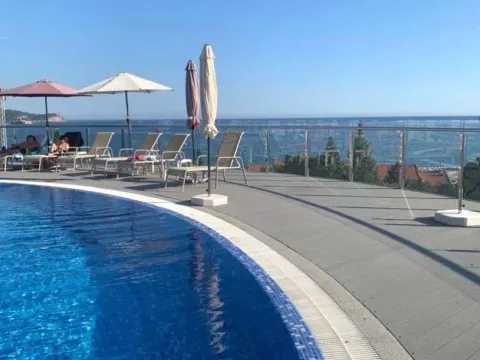 Rent, one bedroom apartment, 70m², Bečići, Budva - image 15