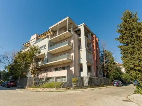Rent, two bedroom apartment, 70m², Gorica C, Podgorica - image 17