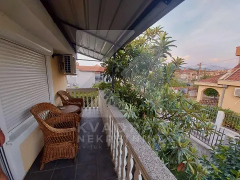 Izdavanje, trosoban stan, 130m², Zabjelo, Podgorica - image 10