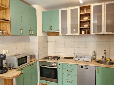 Izdavanje, jednosoban stan, 47m², City Kvart, Podgorica