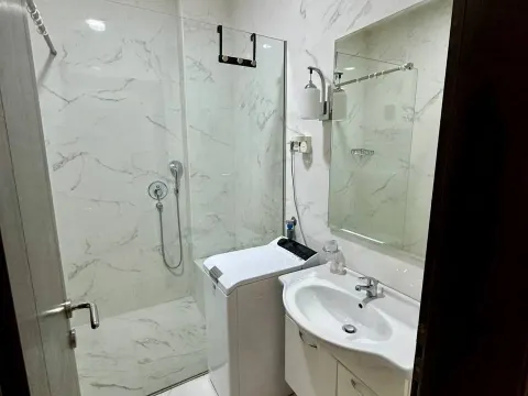 Sale, two bedroom apartment, 83m², Bečići, Budva - image 5