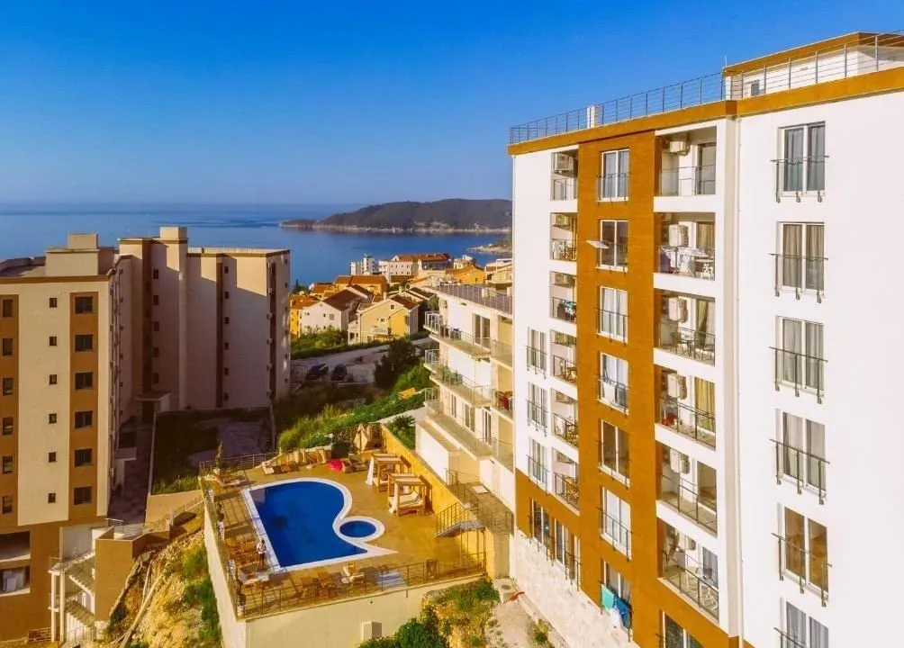 Sale, one bedroom apartment, 110m², Bečići, Budva
