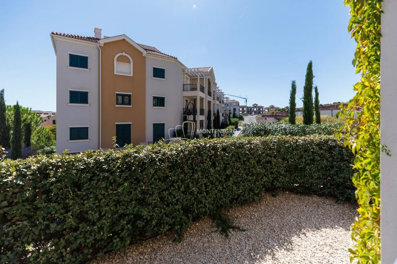 Prodaja, jednosoban stan, 50m², Luštica, Tivat