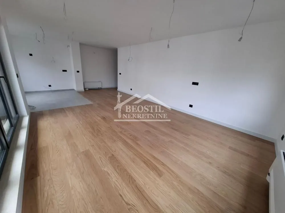Prodaja, četvorosoban stan, 112m², Banovo Brdo, Beograd