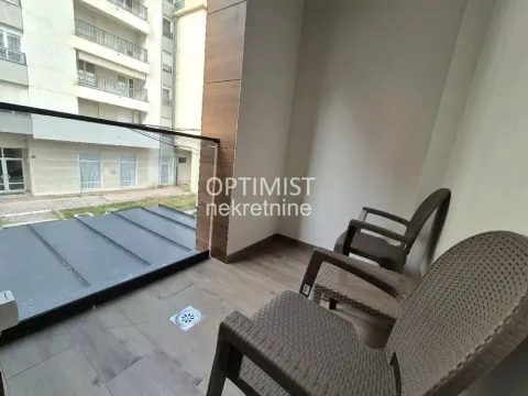 Izdavanje, dvosoban stan, 40m², Vračar Sve Podlokacije, Beograd - image 8