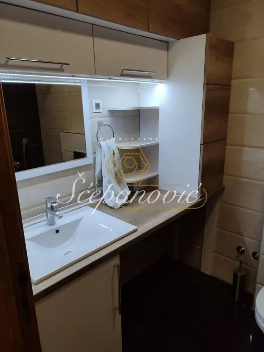 Prodaja, trosoban stan, 63m², Sajam, Novi Sad Sve Podlokacije