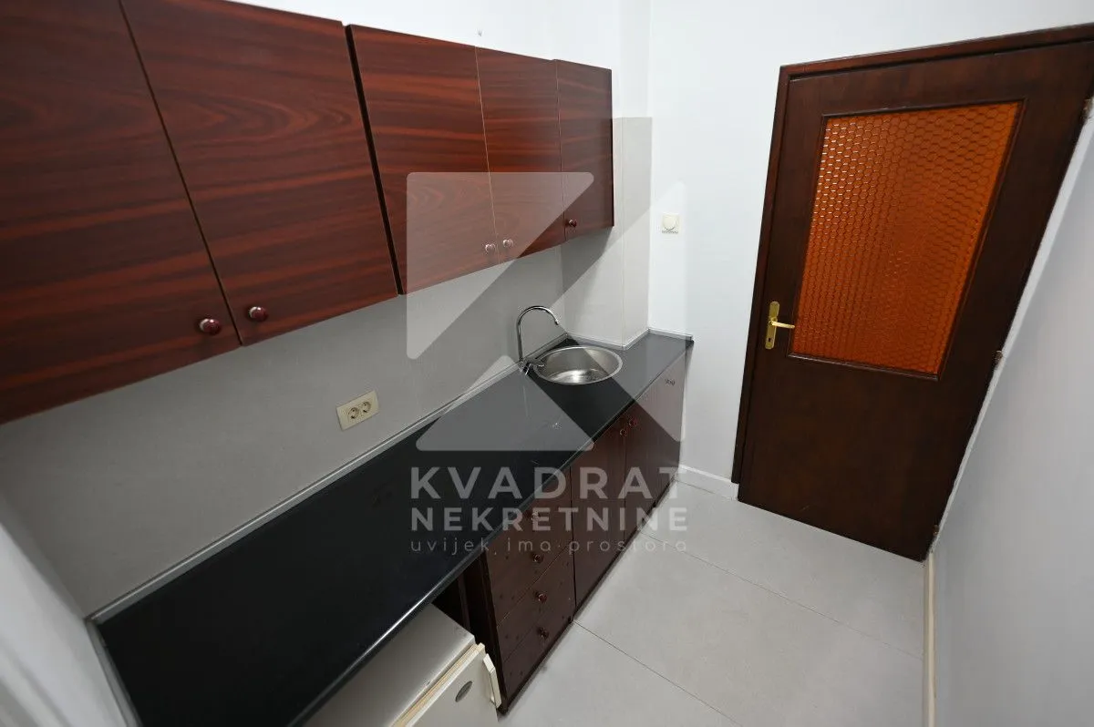 Rent, office space, 70m², Centar, Podgorica