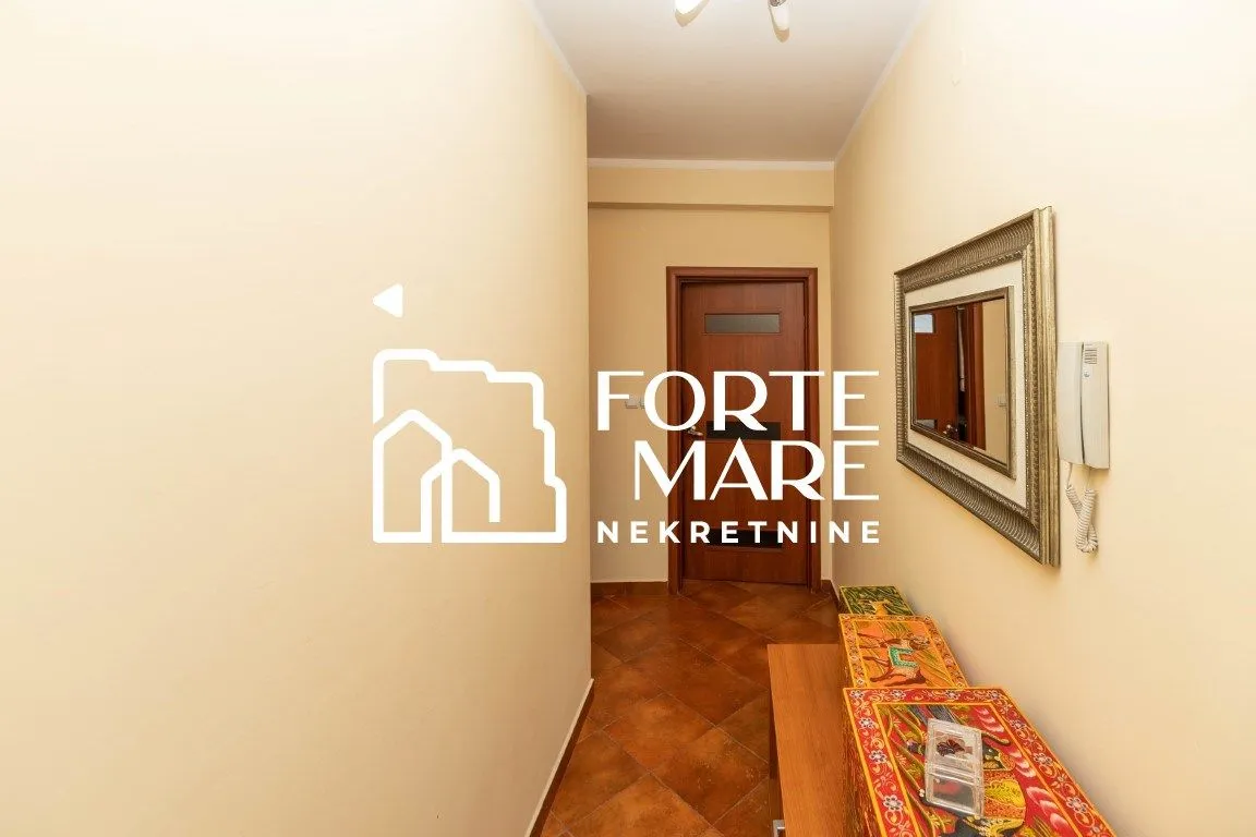 Prodaja, jednosoban stan, 63m², Baošići, Herceg Novi