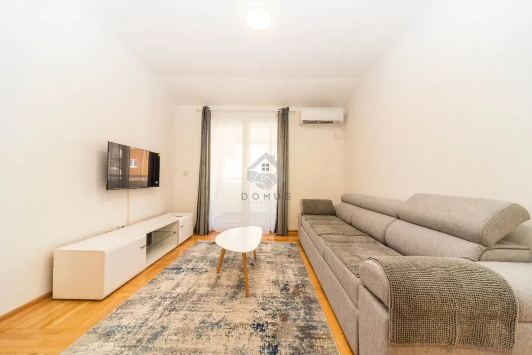 Rent, two bedroom apartment, 65m², Stari Aerodrom, Podgorica