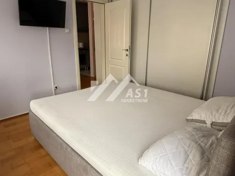 Rent, one bedroom apartment, 36m², Rotkvarija, Novi Sad Sve Podlokacije - image 5