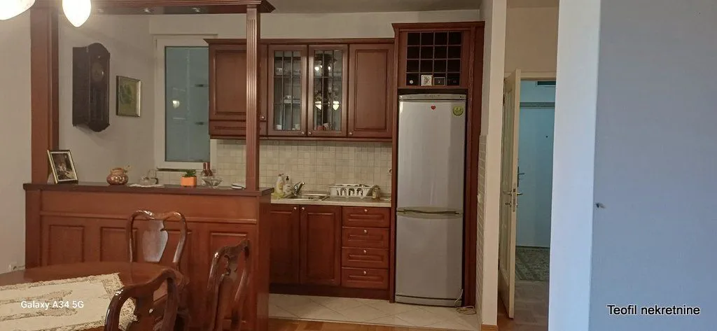 Prodaja, dvosoban stan, 58m², Vračar, Šid