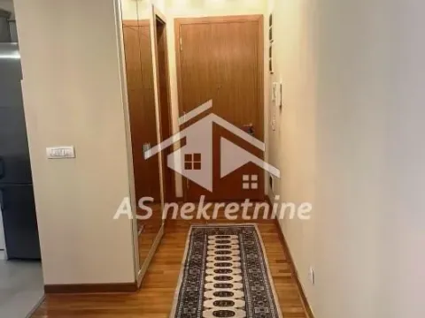 Izdavanje, trosoban stan, 100m², Stari Grad, Beograd - image 41