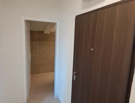 Rent, studio apartment, 32m², Blok 6, Podgorica - image 5