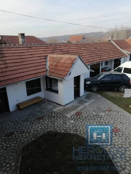 Sale, house, 459m², Batočina, Srbija