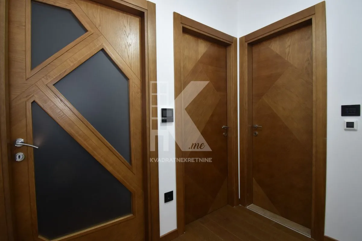 Rent, office space, 49m², Ljubović, Podgorica