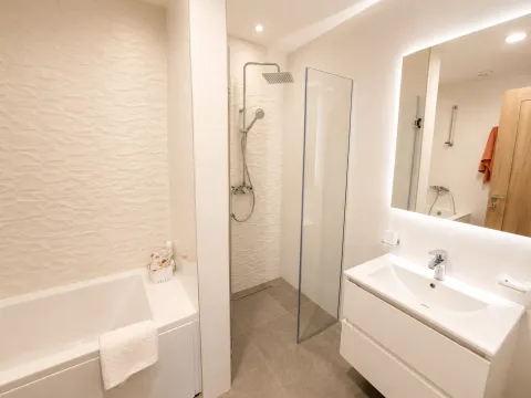 Izdavanje, četvorosoban stan, 113m², Master Kvart, Podgorica - image 8