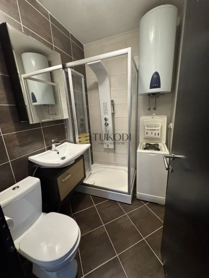 Izdavanje, dvosoban stan, 52m², Zemun Gornji Grad, Zemun Sve Podlokacije