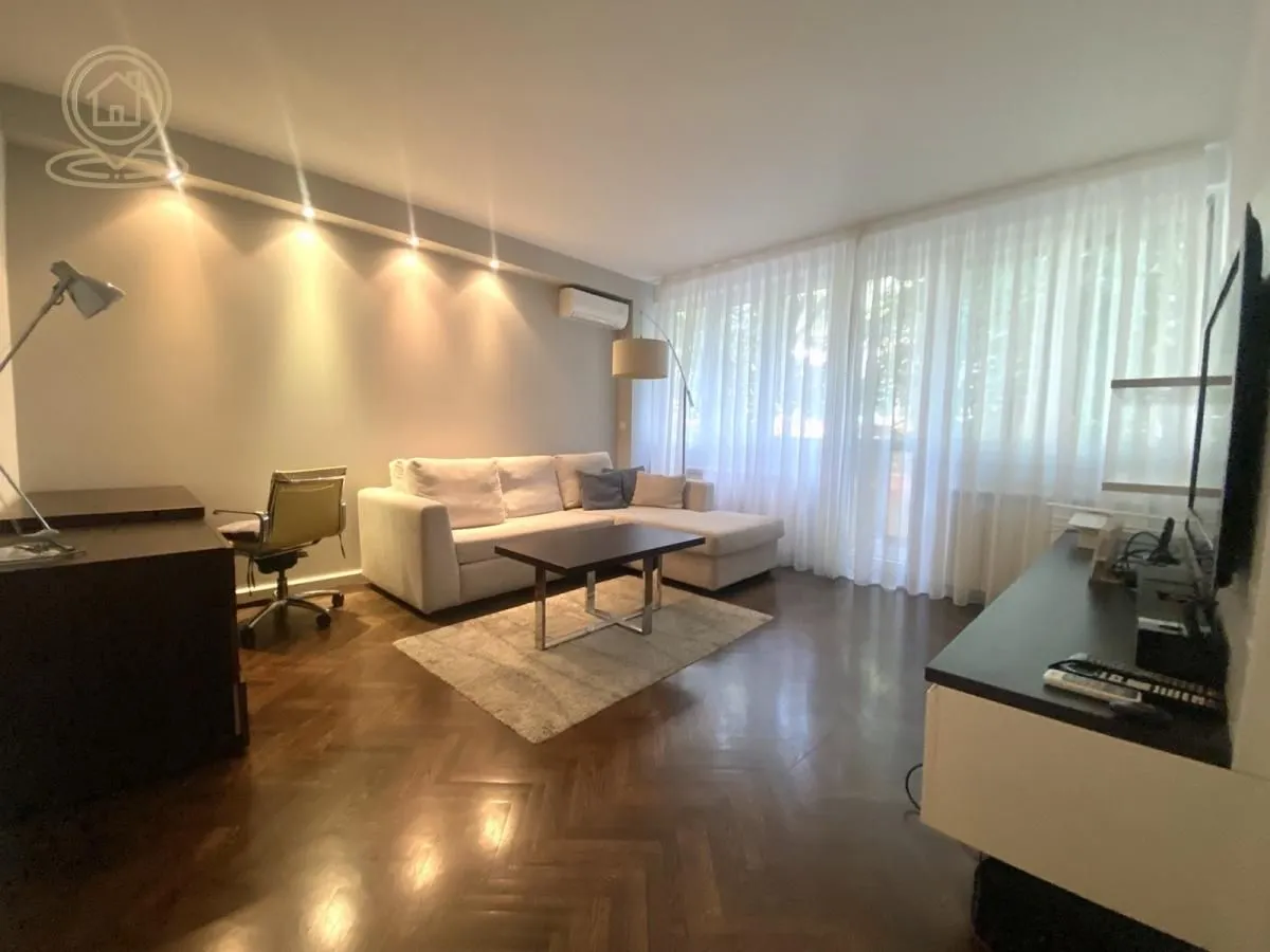 Izdavanje, dvosoban stan, 50m², Novi Beograd Sve Podlokacije, Beograd