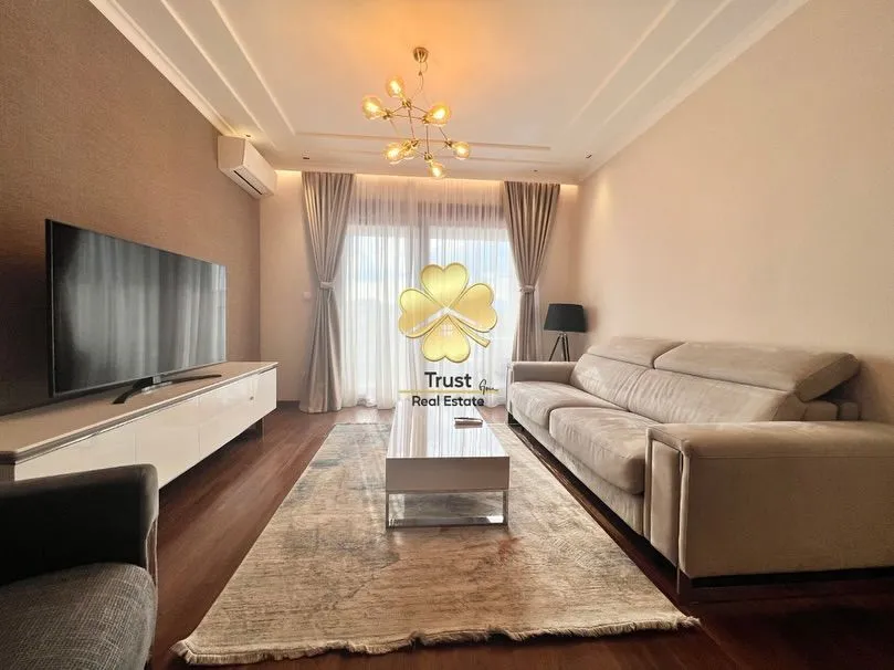 Izdavanje, jednosoban stan, 50m², Master Kvart, Podgorica