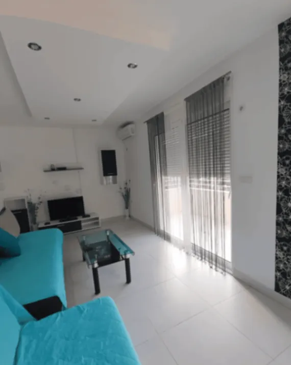 Izdavanje, jednosoban stan, 63m², Bečići, Budva