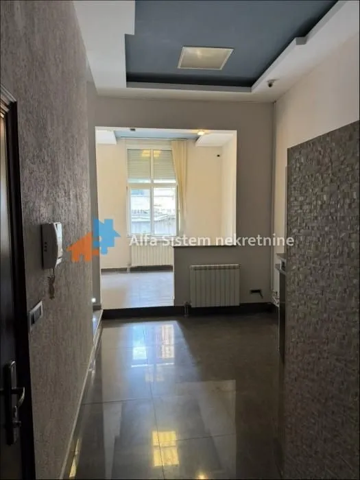 Rent, office space, 144m², Južni Bulevar, Vračar Sve Podlokacije