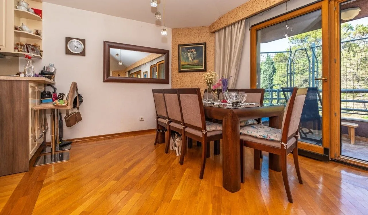 Prodaja, trosoban stan, 136m², Podgorica, Crna Gora