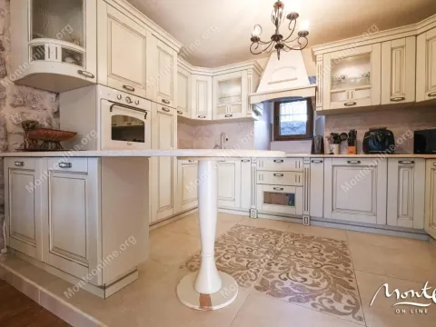 Sale, house, 500m², Orahovac, Kotor - image 12