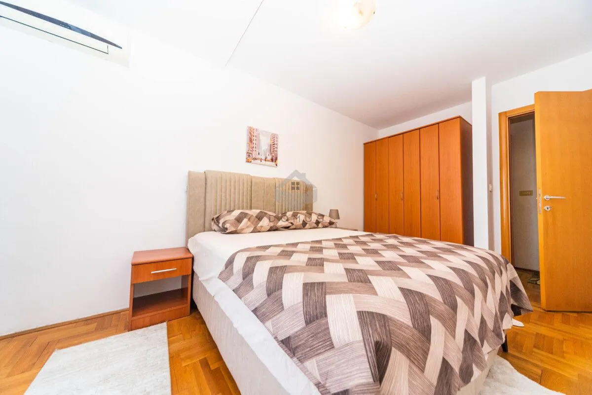 Izdavanje, dvosoban stan, 75m², Stari Aerodrom, Podgorica