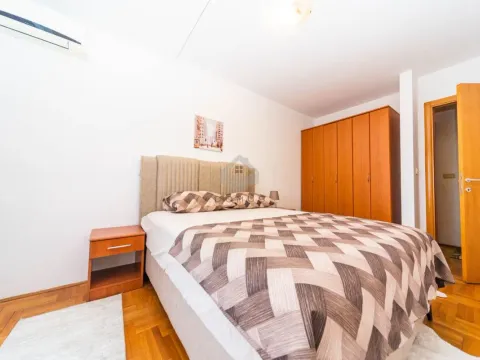 Izdavanje, dvosoban stan, 75m², Stari Aerodrom, Podgorica - image 7