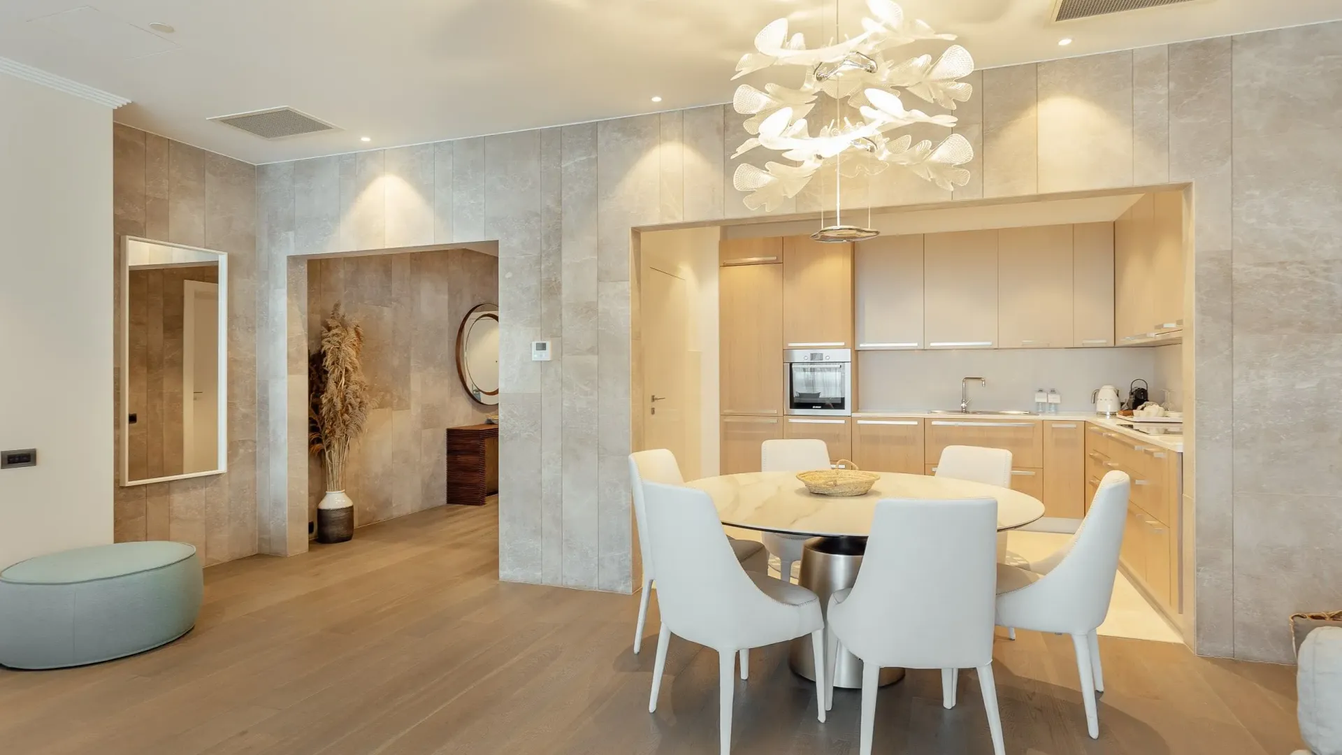 Prodaja, dvosoban stan, 201m², Tivat, Crna Gora