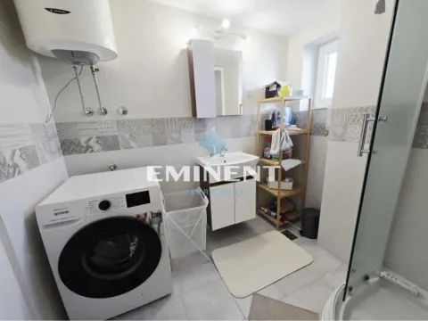 Izdavanje, trosoban stan, 90m², Stari Grad, Beograd - image 15