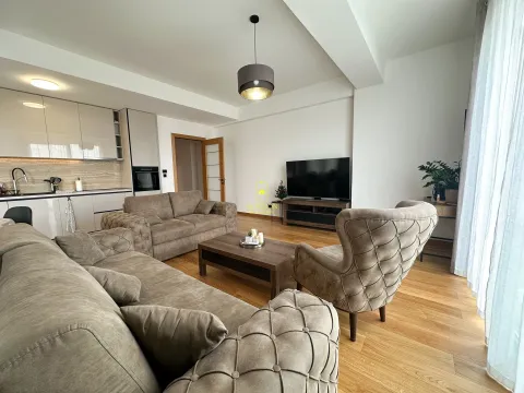 Izdavanje, dvosoban stan, 83m², Kod Capital Plaze, Podgorica - image 3