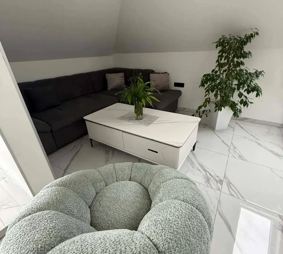 Rent, two bedroom apartment, 74m², Popovići, Bar