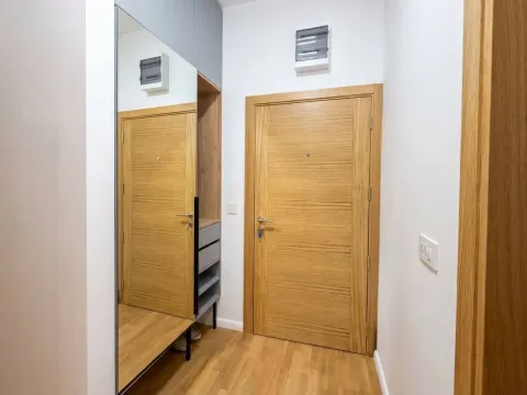 Sale, one bedroom apartment, 49m², Bečići, Budva - image 2