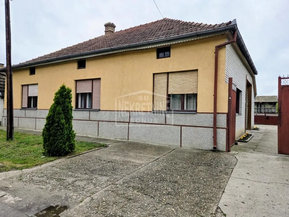 Sale, house, 231m², Pačir, Bačka Topola
