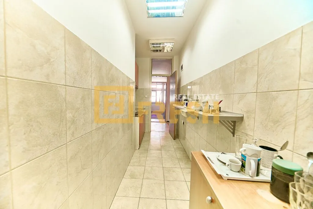 Rent, office space, 228m², Preko Morače, Podgorica