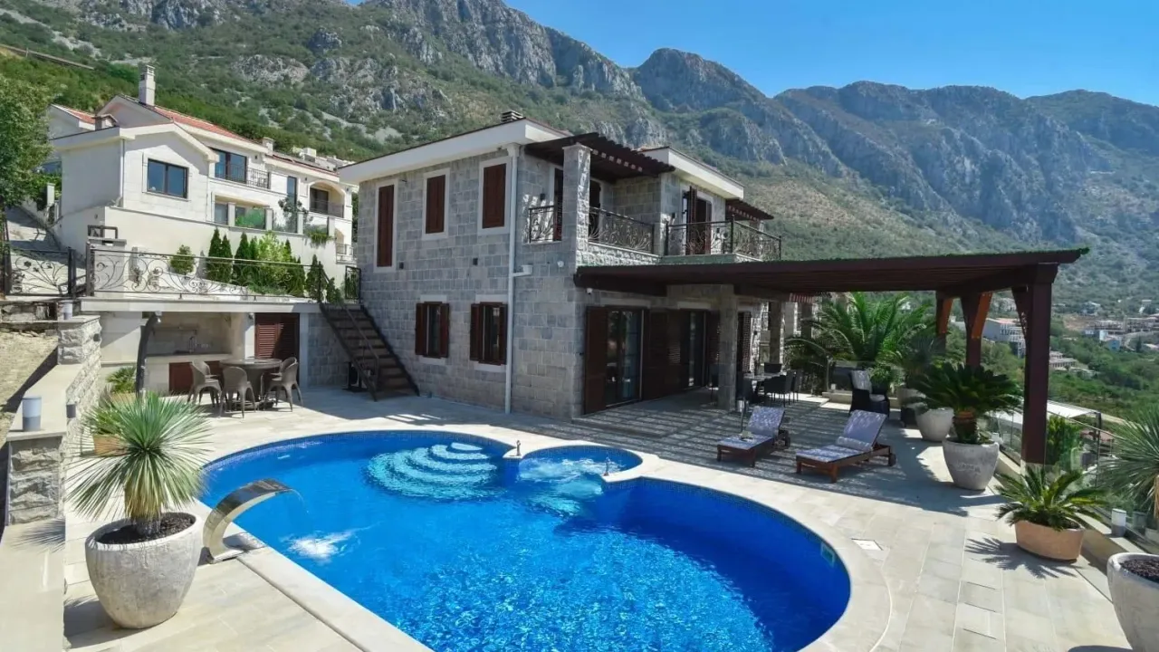 Sale, house, 200m², Blizikuće, Budva