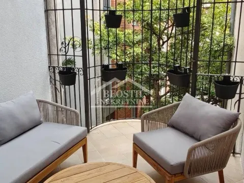 Prodaja, četvorosoban stan, 133m², Stari Grad, Beograd - image 19