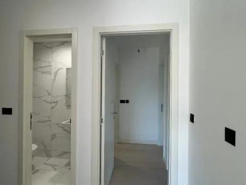 Prodaja, dvosoban stan, 63m², Krivi Most, Podgorica - image 10