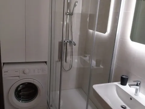 Izdavanje, stan, 650m², City Kvart, Podgorica - image 11