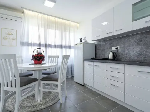 Prodaja, dvosoban stan, 70m², Podgorica, Crna Gora - image 19