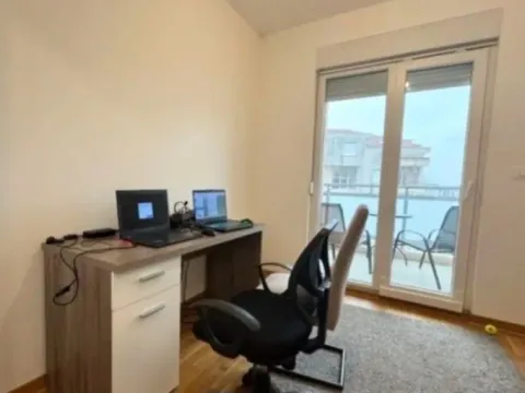 Prodaja, trosoban stan, 101m², City Kej, Podgorica - image 9