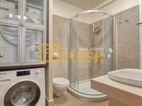 Izdavanje, dvosoban stan, 90m², Centar, Podgorica - image 15