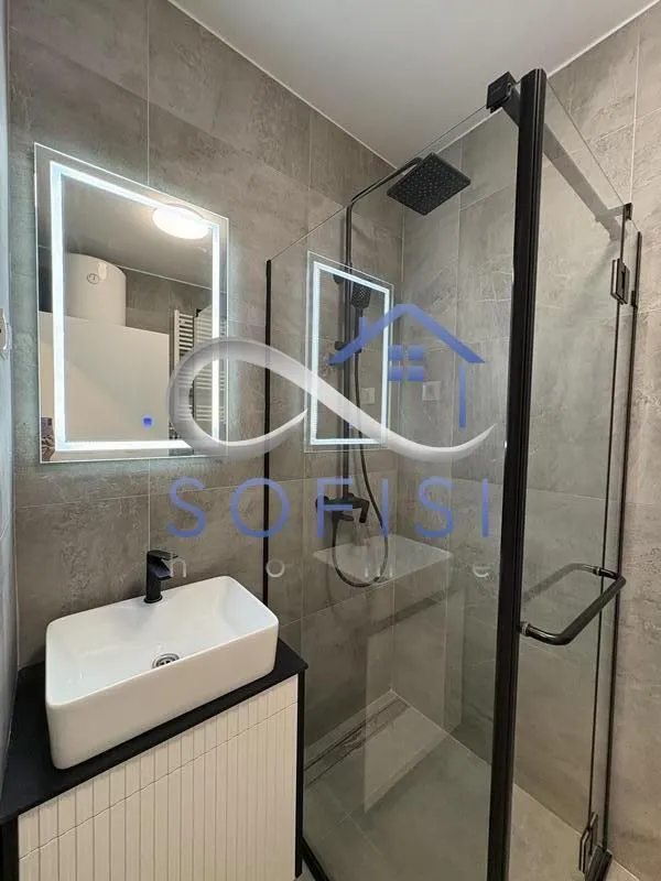 Izdavanje, dvosoban stan, 42m², Grbavica, Novi Sad Sve Podlokacije