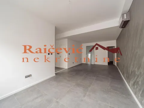 Sale, three bedroom apartment, 72m², Olimp, Zvezdara Sve Podlokacije - image 3