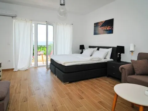 Izdavanje, dvosoban stan, 95m², Mrčevac, Tivat - image 7